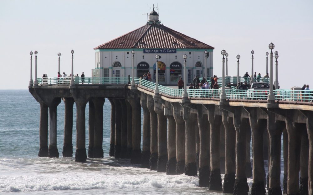 Manhattan Beach Pier – community landmark and inviting scenery for local families