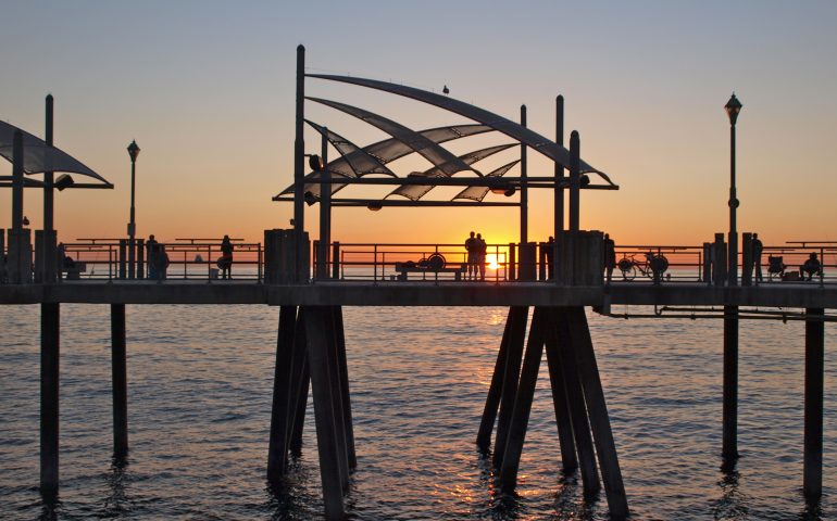Redondo Beach Pier – local landmark and symbol for families in Redondo Beach
